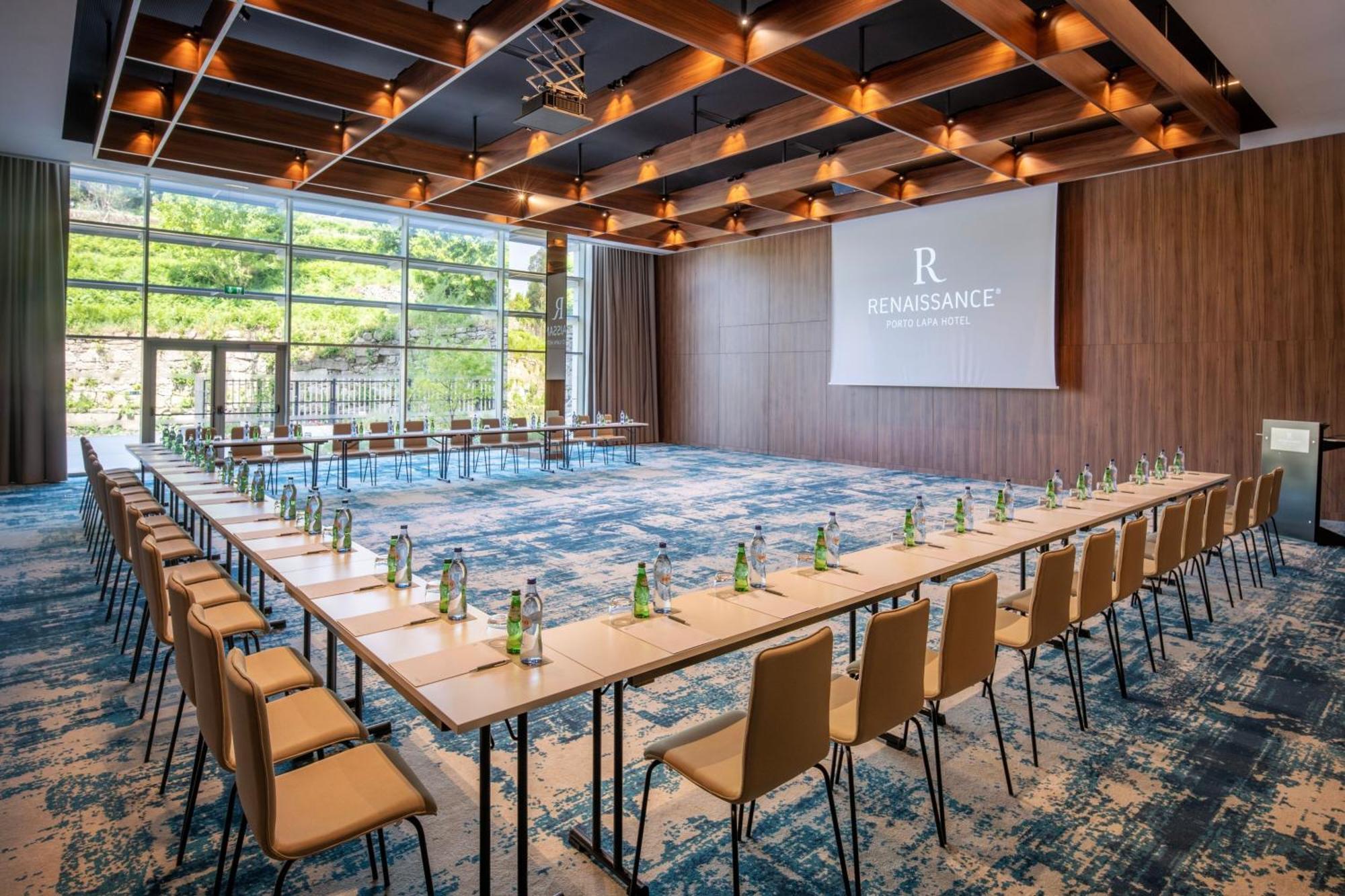 Renaissance Porto Lapa Hotel Luaran gambar Meeting room